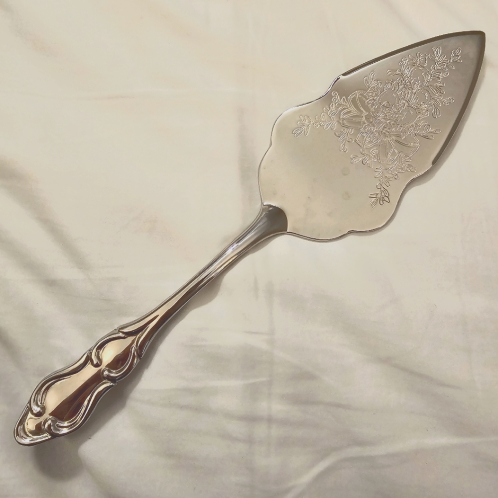 Cake Pie Server Silver plated WM Rogers & Son Trowel Engraved 11 1/2 Wedding